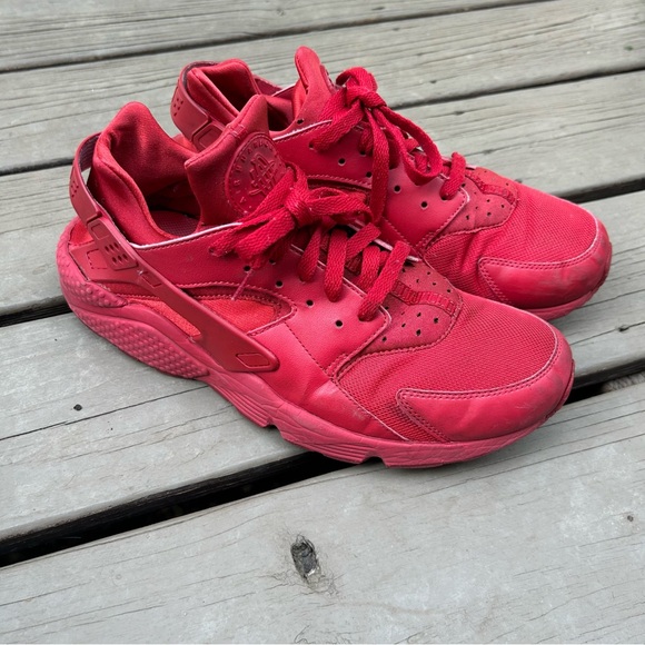 Nike Air Huaraches | Red | Men’s Size 12 - Picture 1 of 8